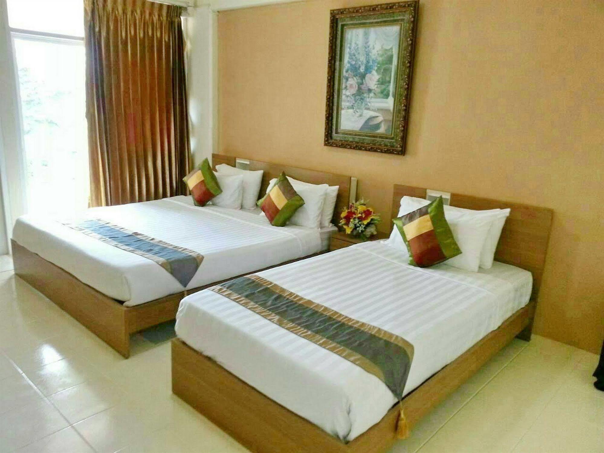 The Sun Resort & Spa Pattaya Exterior foto